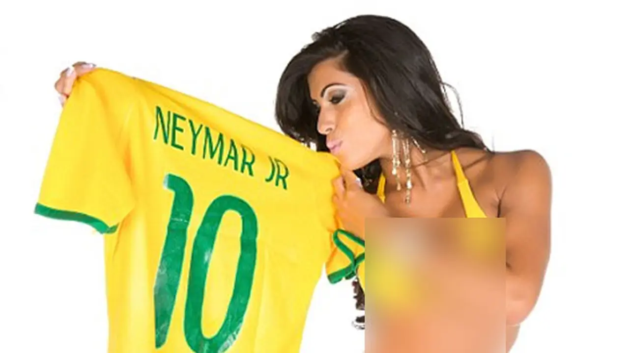 model-seksi-brazil-140217b.jpg