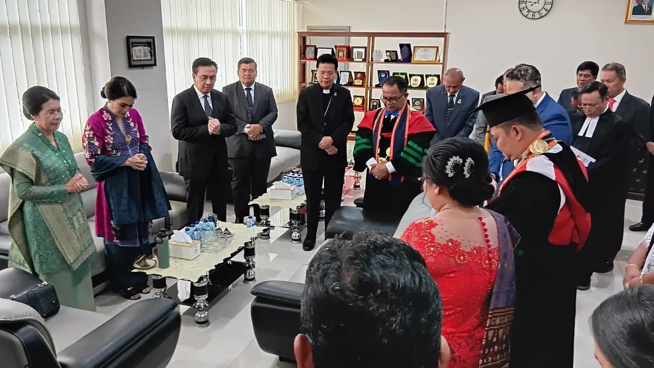 Ephorus HKBP, Pdt Victor Tinambunan