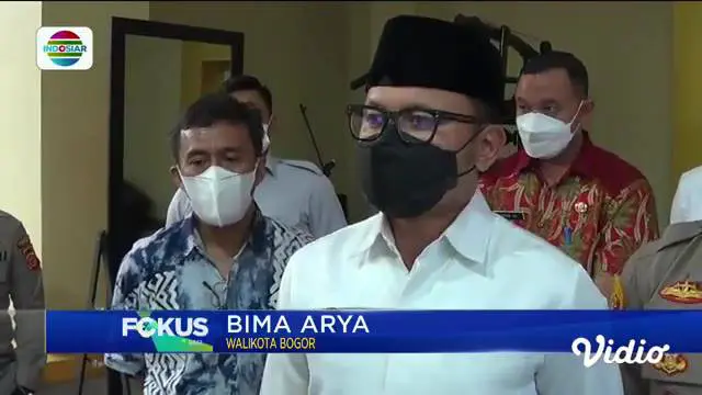 Simak berita dan peristiwa menarik dalam Fokus Pagi dengan beberapa topik utama sebagai berikut, Kebakaran di Permukiman Padat, Perkelahian Antar Pelajar, Razia Parkir Liar, Ricuh Pertandingan Tinju PON XX.