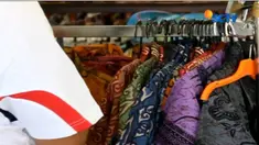 Bila dalam perjalanan mudik atau balik anda melintas ke Cirebon, tak ada salahnya berhenti sejenak di Kampung Batik Plered. 