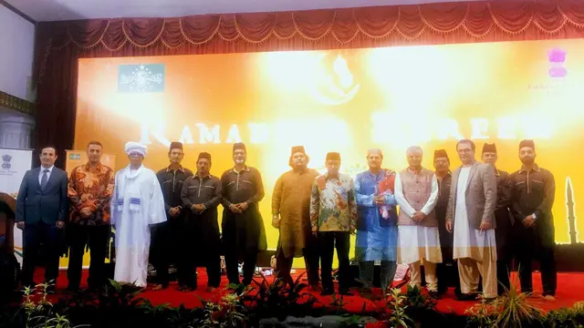 Sejumlah duta besar dan pengurus NU hadir dalam acara Buka Bersama yang diadakan oleh kedutaan Besar India di Indonesia (Liputan6.com/Siti Khotimah)