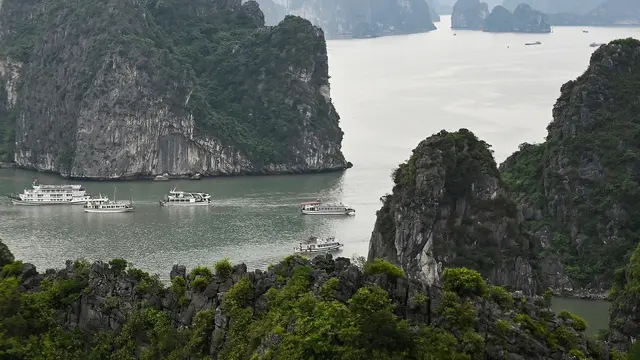 Ha Long Bay, Keindahan Alam Warisan Dunia di Vietnam