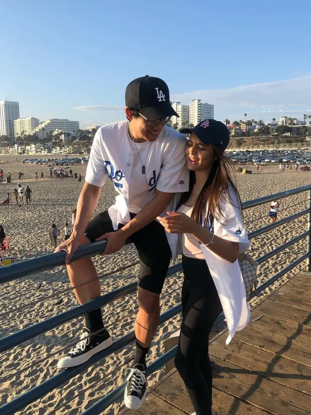 Amanda Rawles dan Keluarga Adriel