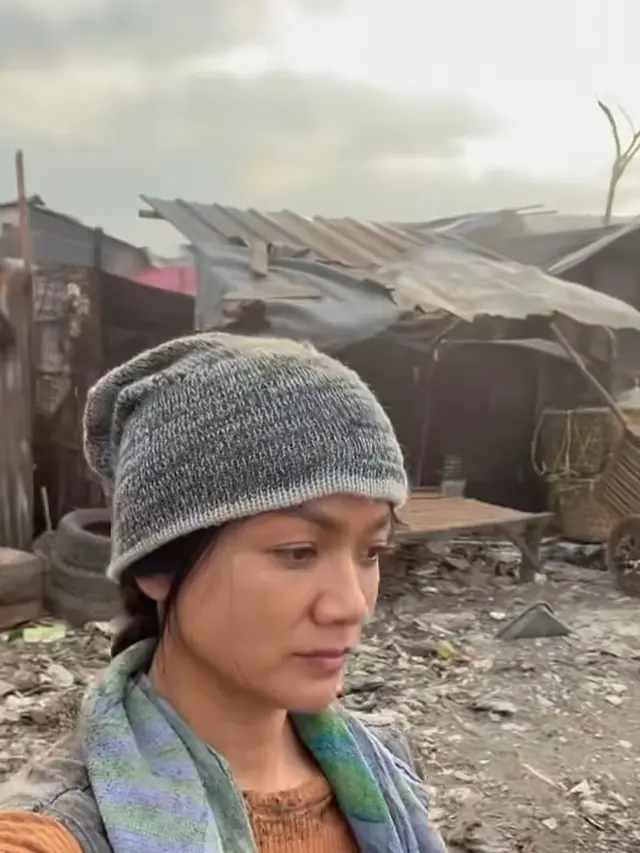 Potret Nirina Zubir di Bantargebang (Sumber: Instagram/@nirinazubir_)