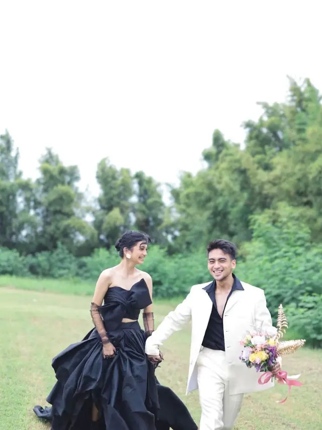 Bak Prewedding, Intip 9 Gaya Kompak Pemotretan Ratu Sofya dan Vladimir Rama dengan Busana Nuansa Monokrom