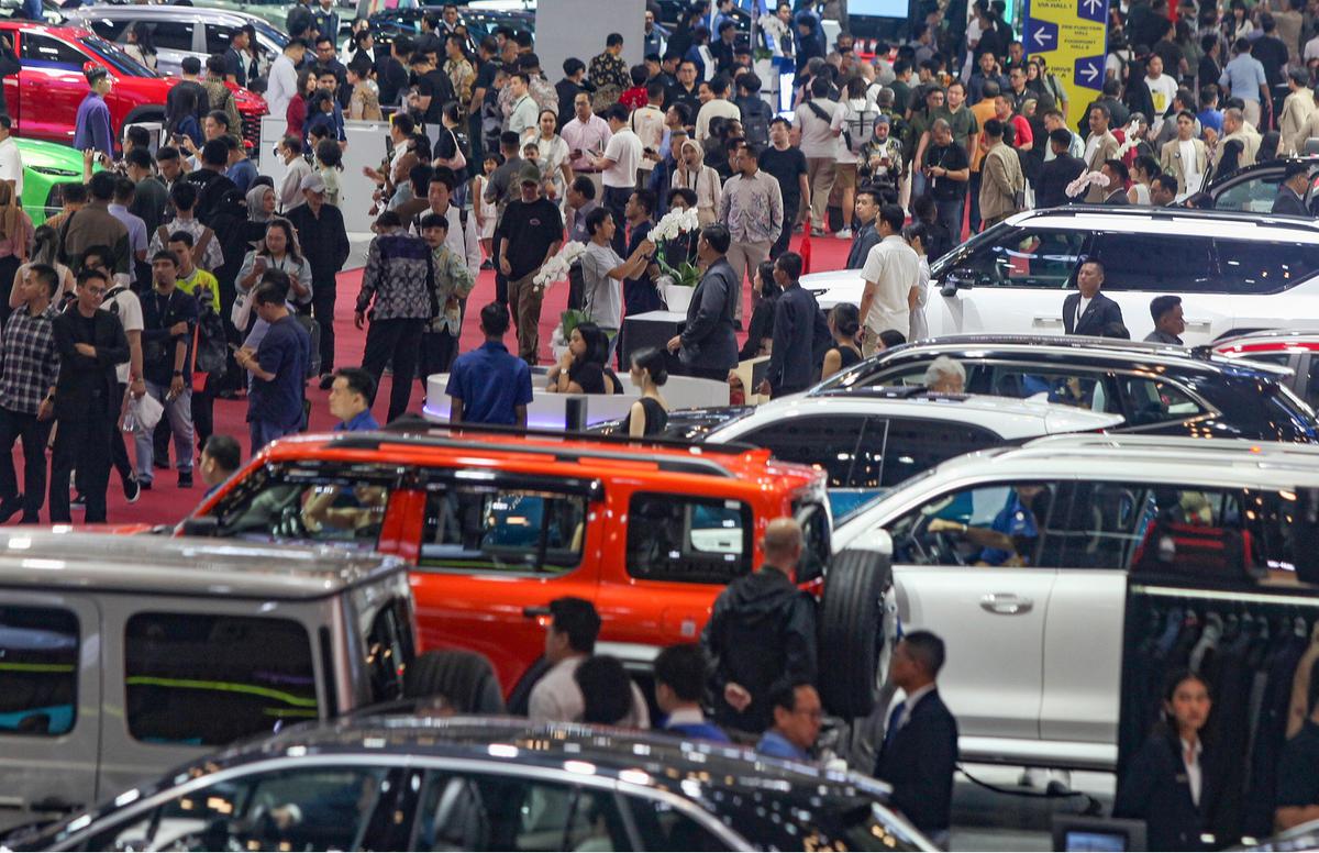 FOTO: Weekend Seru di GIIAS 2025: Teknologi Otomotif Terkini Diserbu Warga