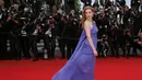 Aktris Jessica Chastain berpose di red carpet pada acara premiere 'Foxcatcher' di Festival Film Cannes ke-67, Senin (19/5/14). (REUTERS/Benoit Tessier)