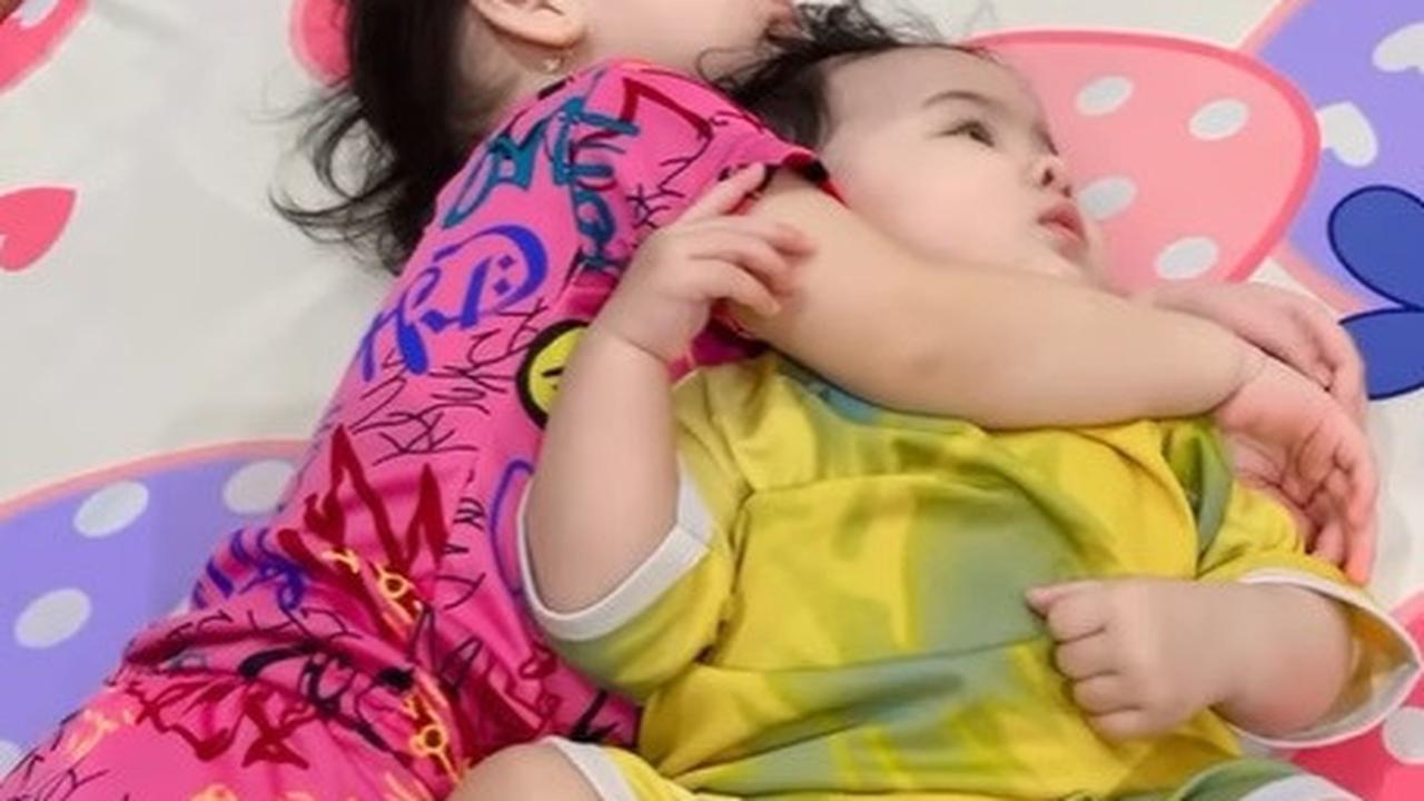 Kerap Berinteraksi Menggemaskan
