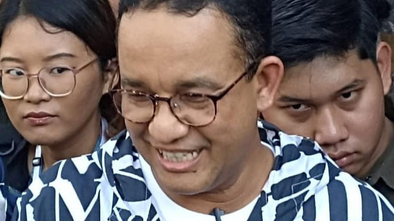 Anies-Cak Imin Bikin Kaget Warga saat Berburu Takjil di Benhil Sebelum Bertolak ke Rumah JK