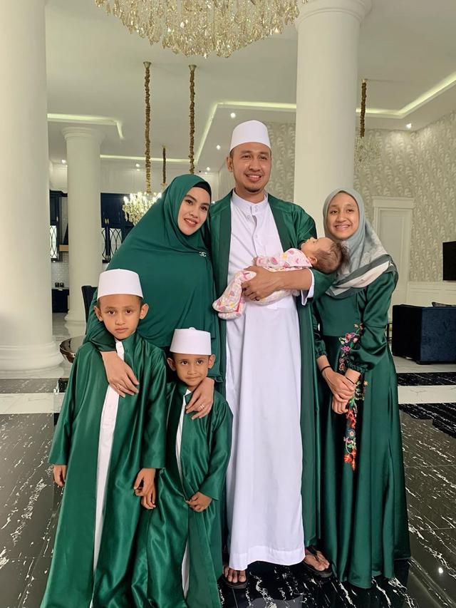 6 Potret Kebersamaan Kartika Putri dan Keluarga Kecilnya, Harmonis