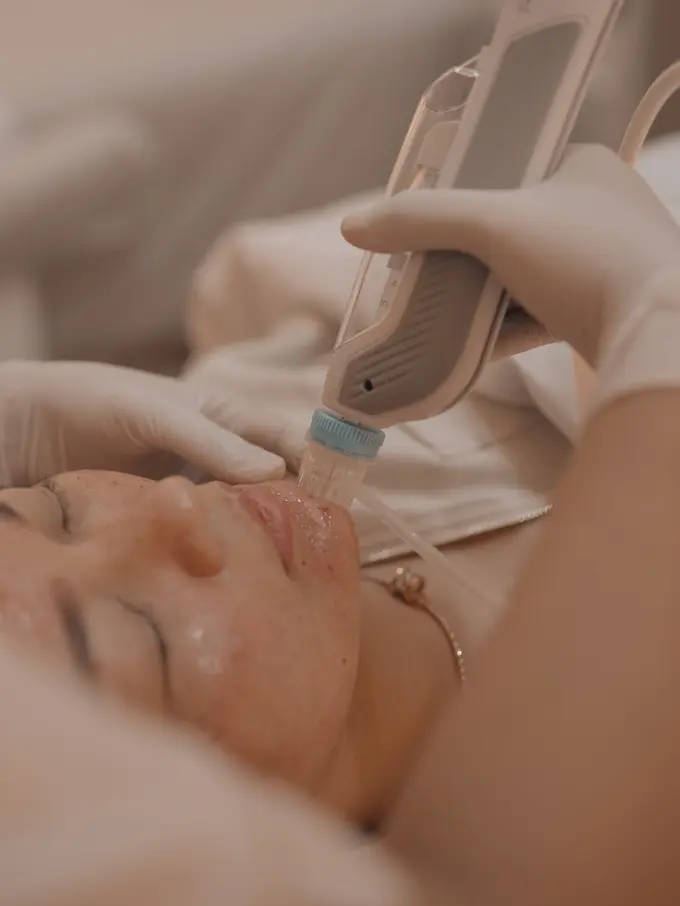 Mengenal Remee Pro Injector, Inovasi Terbaru dalam Dunia Kecantikan yang Membawa Perawatan Kulit ke Tingkat Selanjutnya