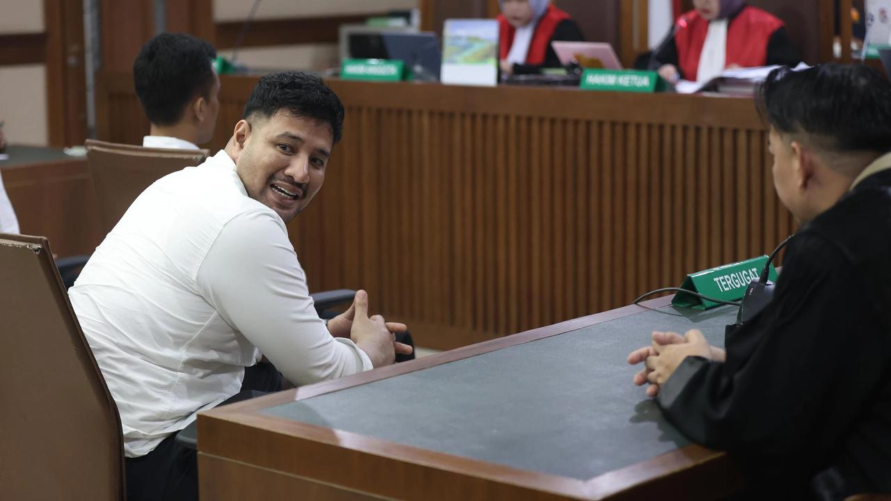 FOTO; FOTO: Ammar Zoni Divonis Tujuh Tahun Penjara dalam Kasus Narkotika Rutan Salemba