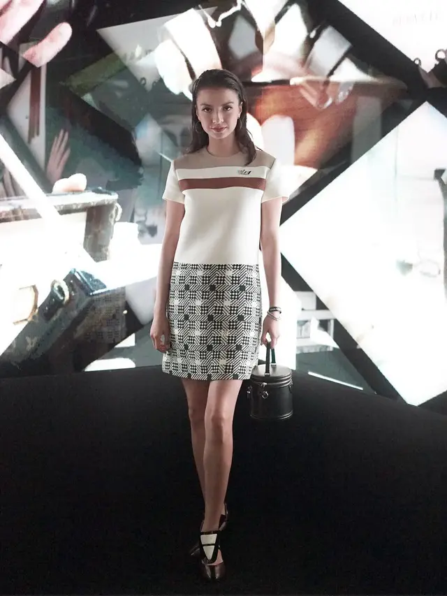 Raline Shah di acara pameran 'keliling' Louis Vuitton di Senayan City, Rabu, 24 Oktober 2018. (dok. Instagram @ralineshah/https:/https://www.instagram.com/p/BpTAOg4niav//Adhita Diansyavira)