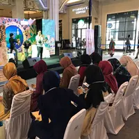 Audisi Puteri Muslimah Indonesia 2017 kembali dihelat. Kali ini giliran kota Yogyakarta yang menjadi tempat berlangsungnya audisi terbuka digelar. Antusias peserta pun sangat terlihat saat memadati arena. (Indosiar)