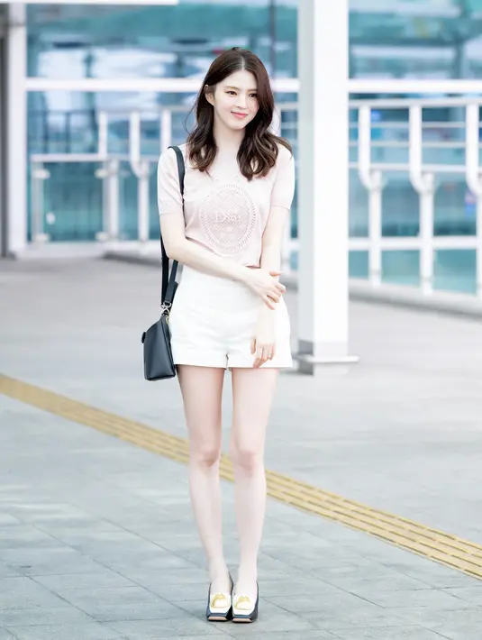 Intip Airport Look Han So Hee, Mingyu SEVENTEEN, dan Kimberley Anne jelang Dior Fall/Winter 2026 Haute Couture (Dior)