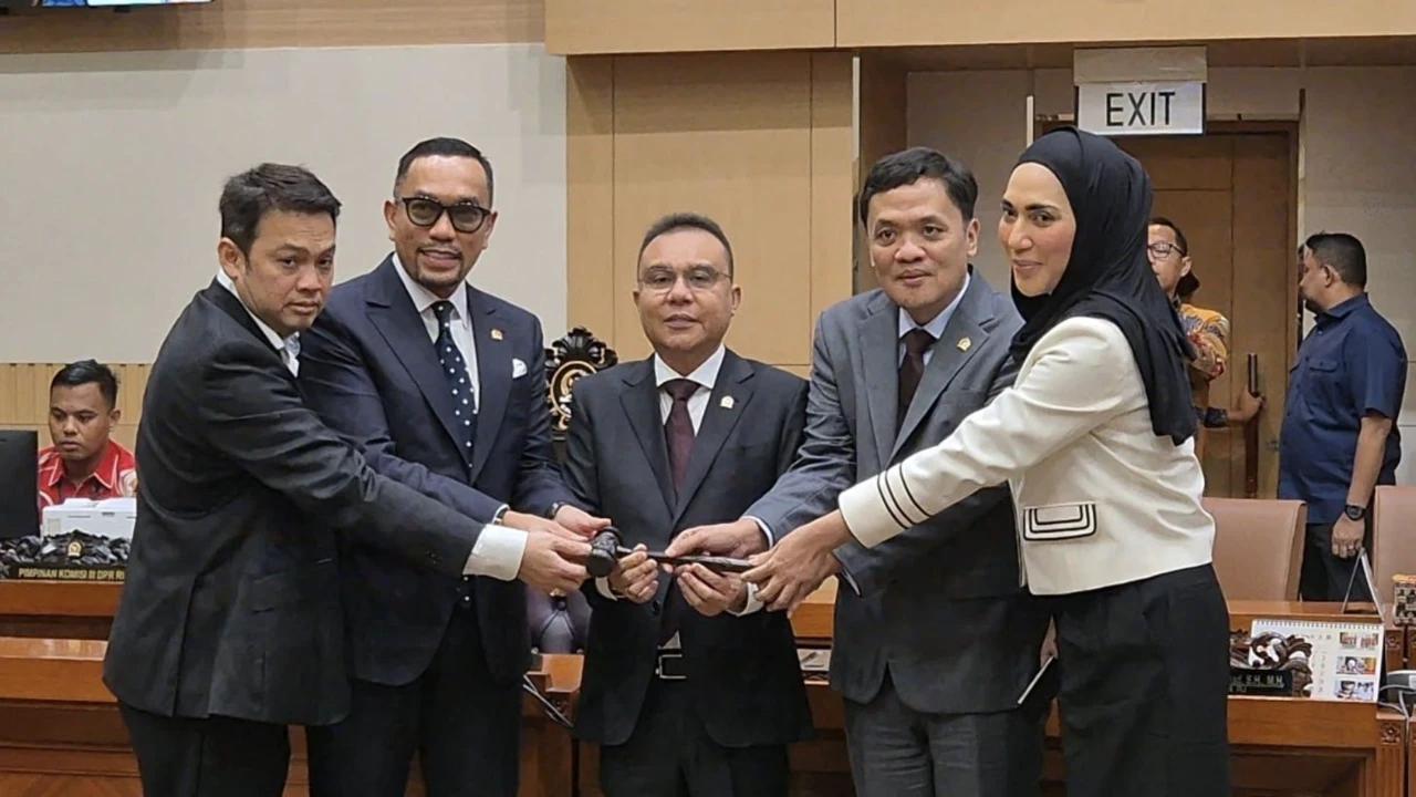 Ahmad Sahroni Usai Balik Jadi Pimpinan Komisi III DPR: Mudah-Mudahan Saya Bisa Lebih Baik