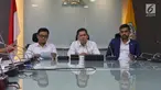 Sekretaris FPG Adies Kadir (tengah) bersama Wasekjen Partai Golkar Ace Hasan Sadzily dan Wasekjen Partai Golkar Maman Abdulrahman memberikan keterangan di Komplek Parlemen Senayan, Jakarta, Rabu (15/5/2019). Fraksi Partai Golkar menolak pembentukan pansus Pemilu 2019. (Liputan6.com/Johan Tallo)