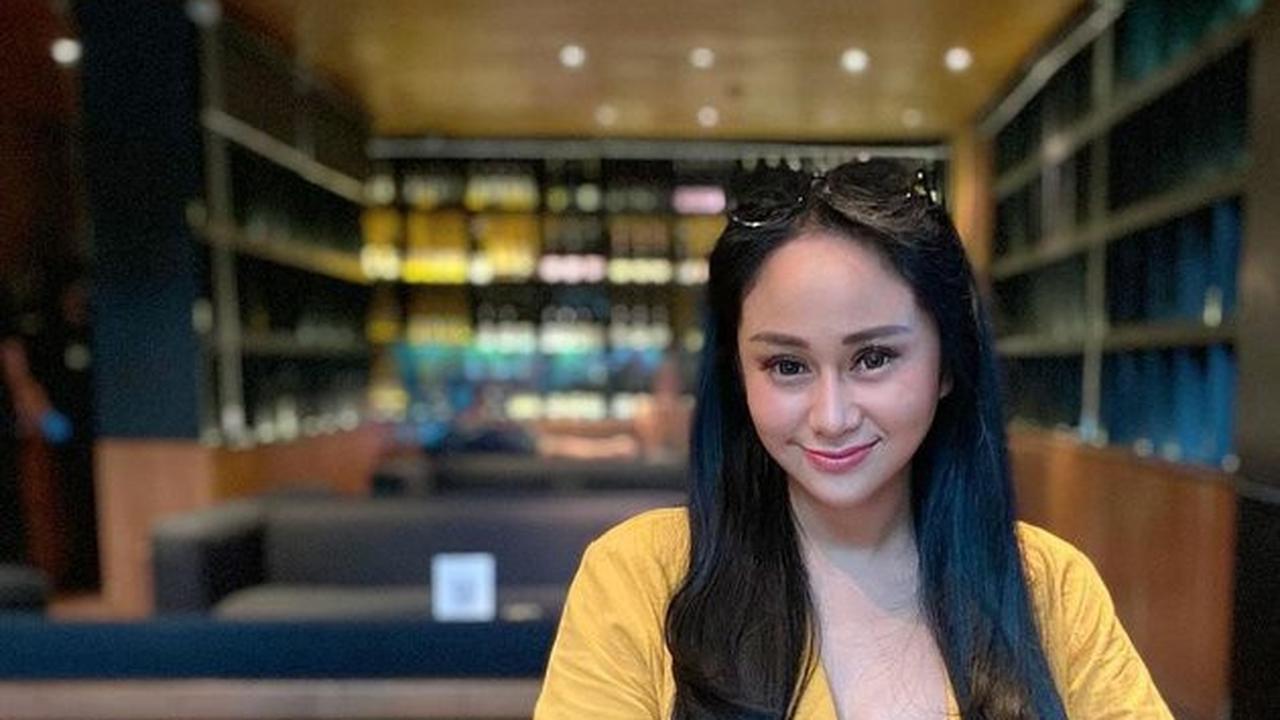 Sedang Viral, Ini 6 Potret Selebgram Denise Chariesta yang Curi Perhatian