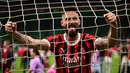 Olivier Giroud mengucapkan selamat tinggal kepada para penggemar AC Milan dengan sebuah gol di akhir musim yang menghibur melawan Salernitana, yang berakhir imbang 3-3. (MARCO BERTORELLO / AFP)