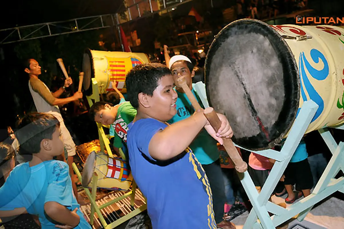 9-takbiran-jakarta130808c.jpg