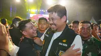 Bobby Nasution, yang saat ini menjabat Wali Kota Medan, saat menyapa warganya