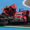 Marc Marquez dari Tim Ducati Lenovo mengalami kecelakaan saat balapan sprint Grand Prix Spanyol MotoGP di sirkuit Jerez di Jerez de la Frontera, pada 25 April 2026. (Pierre-Philippe MARCOU/AFP)