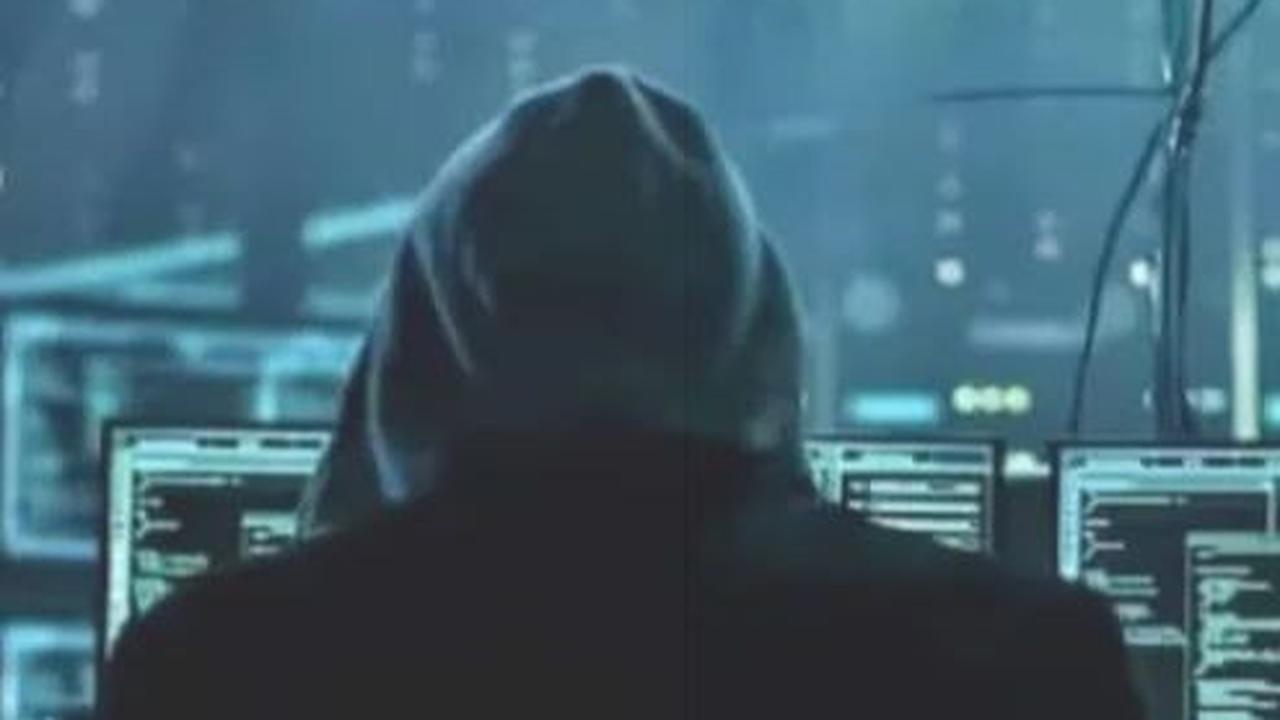 <b>Kevin Mitnick</b>