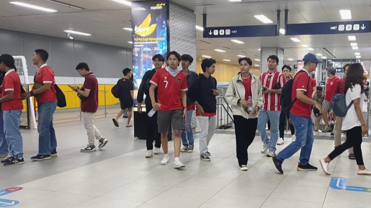 Lagu Indonesia Raya Menggema di MRT Jakarta jelang Laga Indonesia Vs Australia