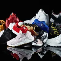 Ilustrasi sneakers. (via: theblondesalad.com)