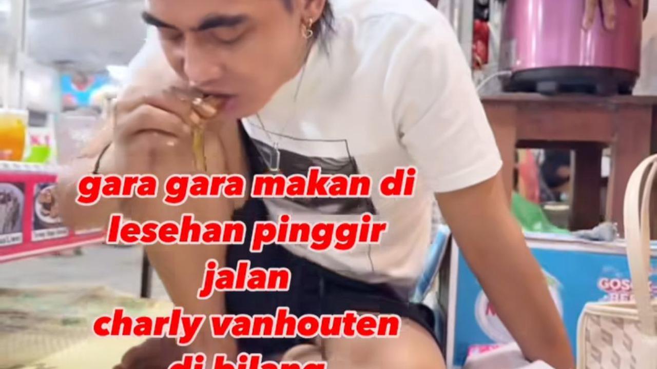 Charly Van Houten Makan di Kaki Lima, Netizen Heboh Sebut 'Artis Kampung', Apa Alasannya?