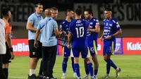 Prediksi Madura United vs Persib Bandung: Tantangan Pangeran Biru di Pulau Garam