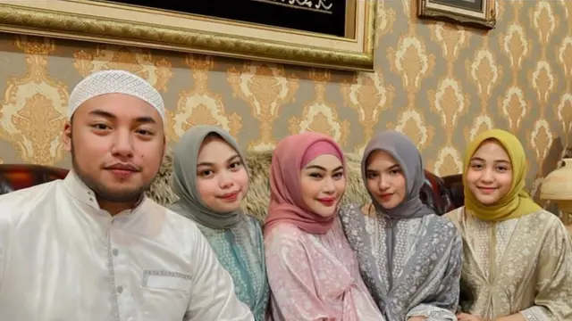 Adik Zahwa Nadhira