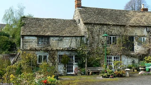 ancient-ram-inn-131028c.jpg