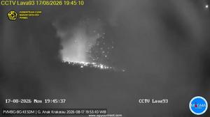 Anak Krakatau Erupsi 18 Kali dari Dini Hari hingga Malam