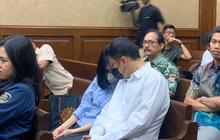 Duduk di Samping Sang Ibu, Ronald Tannur Bersaksi di Sidang Suap Zarof Ricar