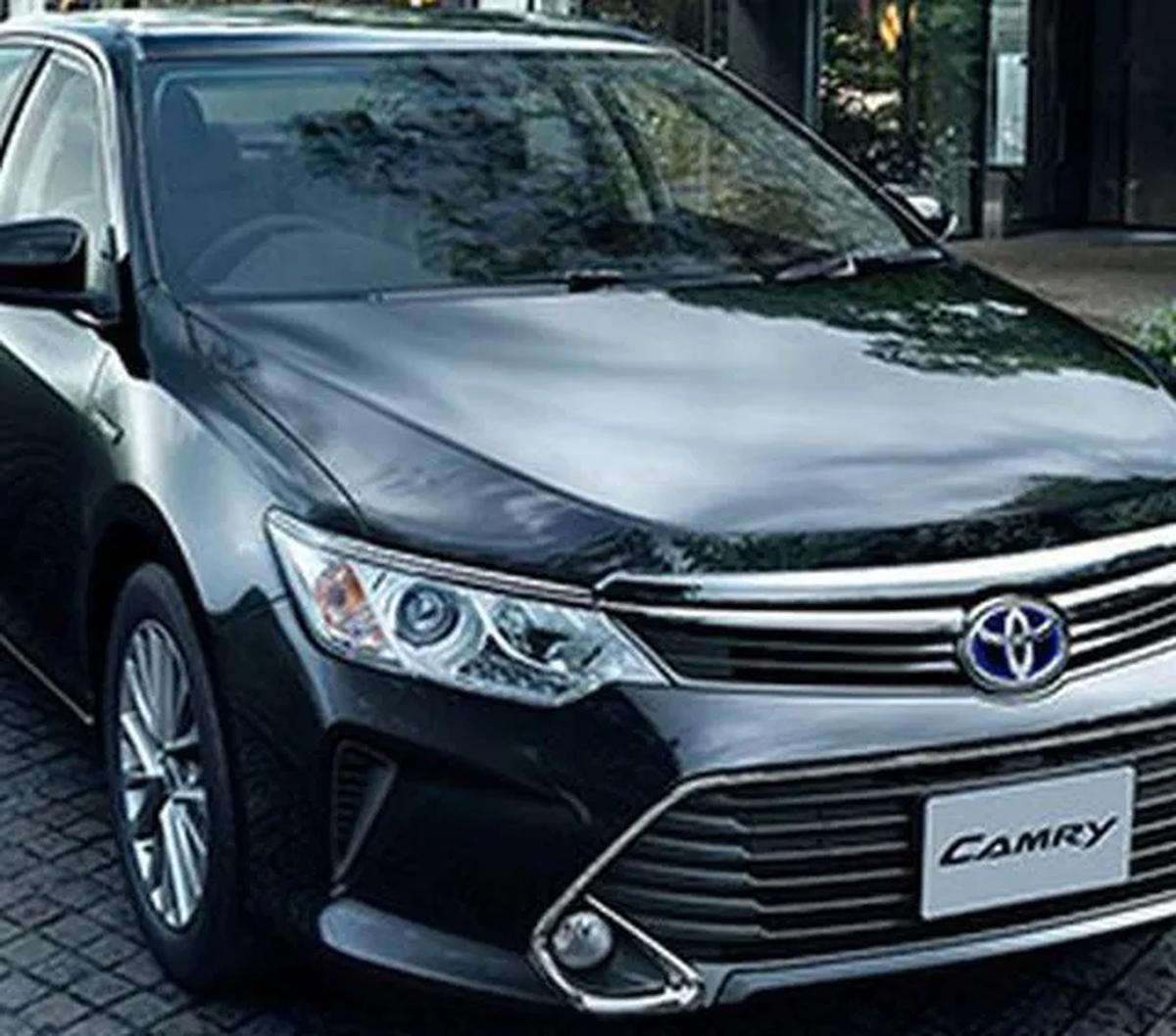 Satu unit kendaraan Merk Toyota Camry type 2.4 G AT tahun 2006 warna hitam metalik Nomor Polisi : B 68 RHD, No Rangka : MR053BK3065502363, No Mesin : 2AZ-3224810 beserta satu buah ban serep dan kunci roda dilengkapi STNK asli dan BPKB tidak ada, dengan ha