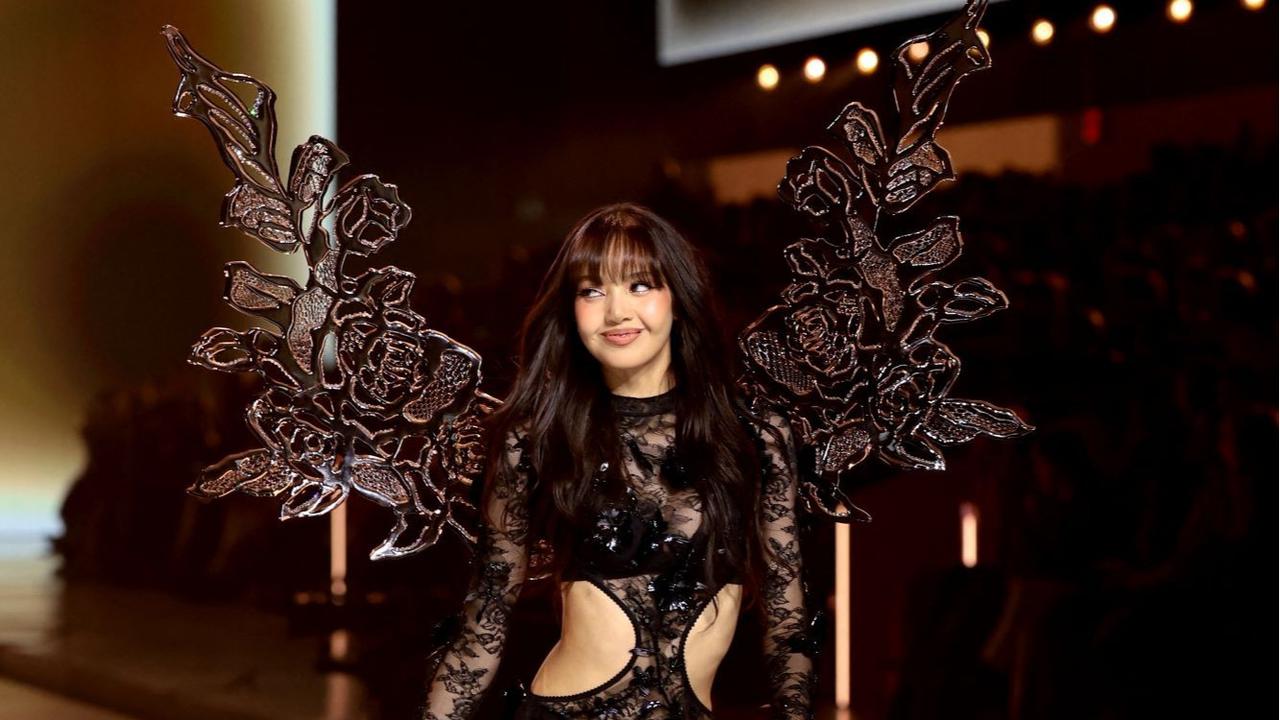 Lisa BLACKPINK di Victoria's Secret Fashion Show 2024
