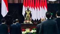 Presiden Jokowi mengenakan baju adat Sabu dari Nusa Tenggara Timur (NTT) saat menghadiri sidang tahunan MPR, Jumat (14/8/2020). (dok Biro Pers Sekretariat Presiden)