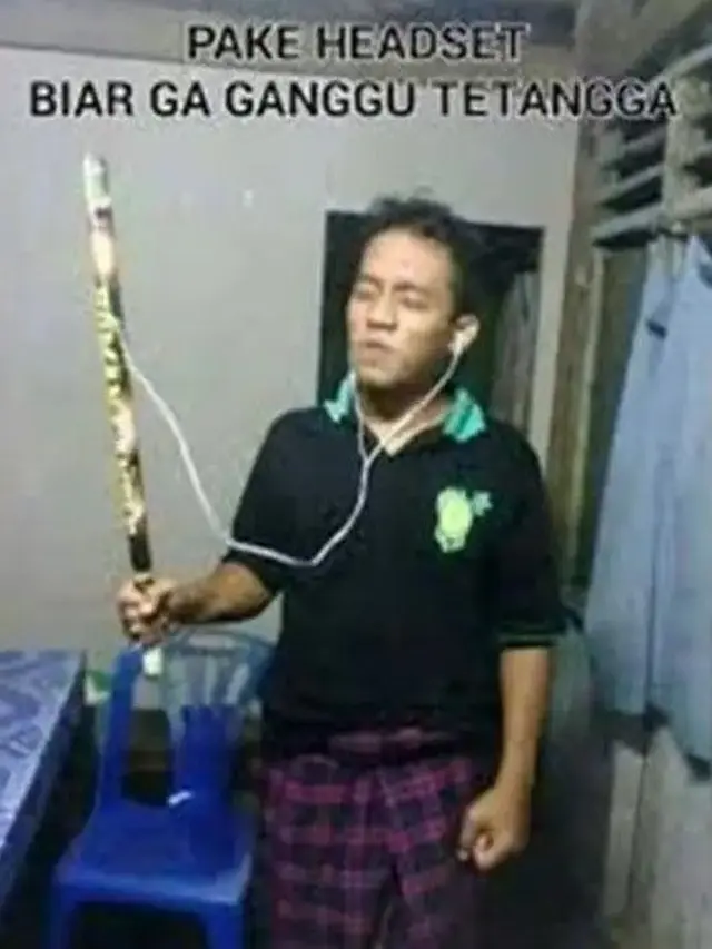 7 Meme Kocak Orang Main Petasan untuk Rayakan Lebaran Ini Absurd Banget