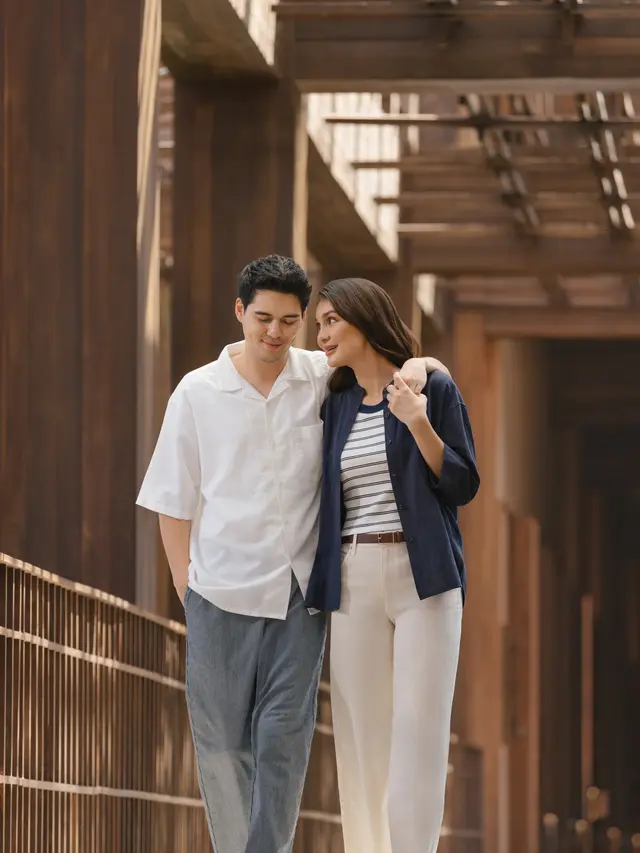 Kerja Rasa Prewedding dengan Busana Kasual ala Luna Maya dan Maxime Bouttier