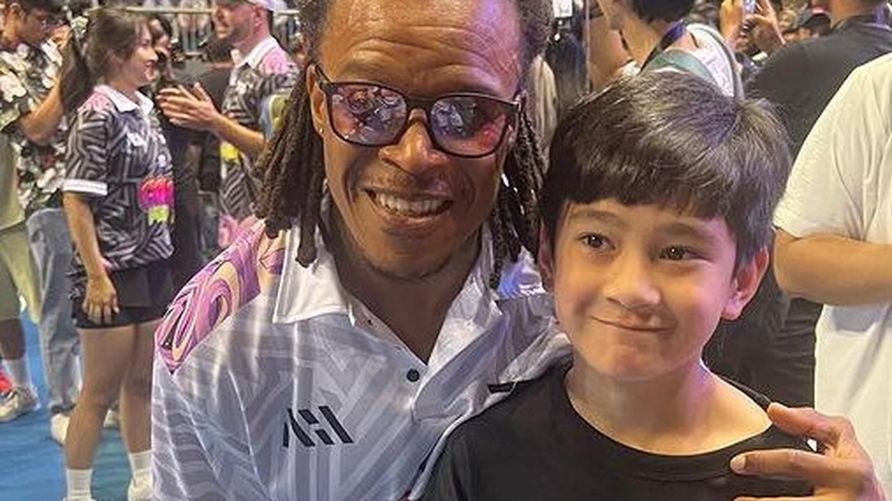 Deretan Foto Raffi Ahmad Hingga Atta Halilintar Bersama Legenda Juventus Edgar Davids yang Datang ke Indonesia, Potret Rafathar Bikin Heboh
