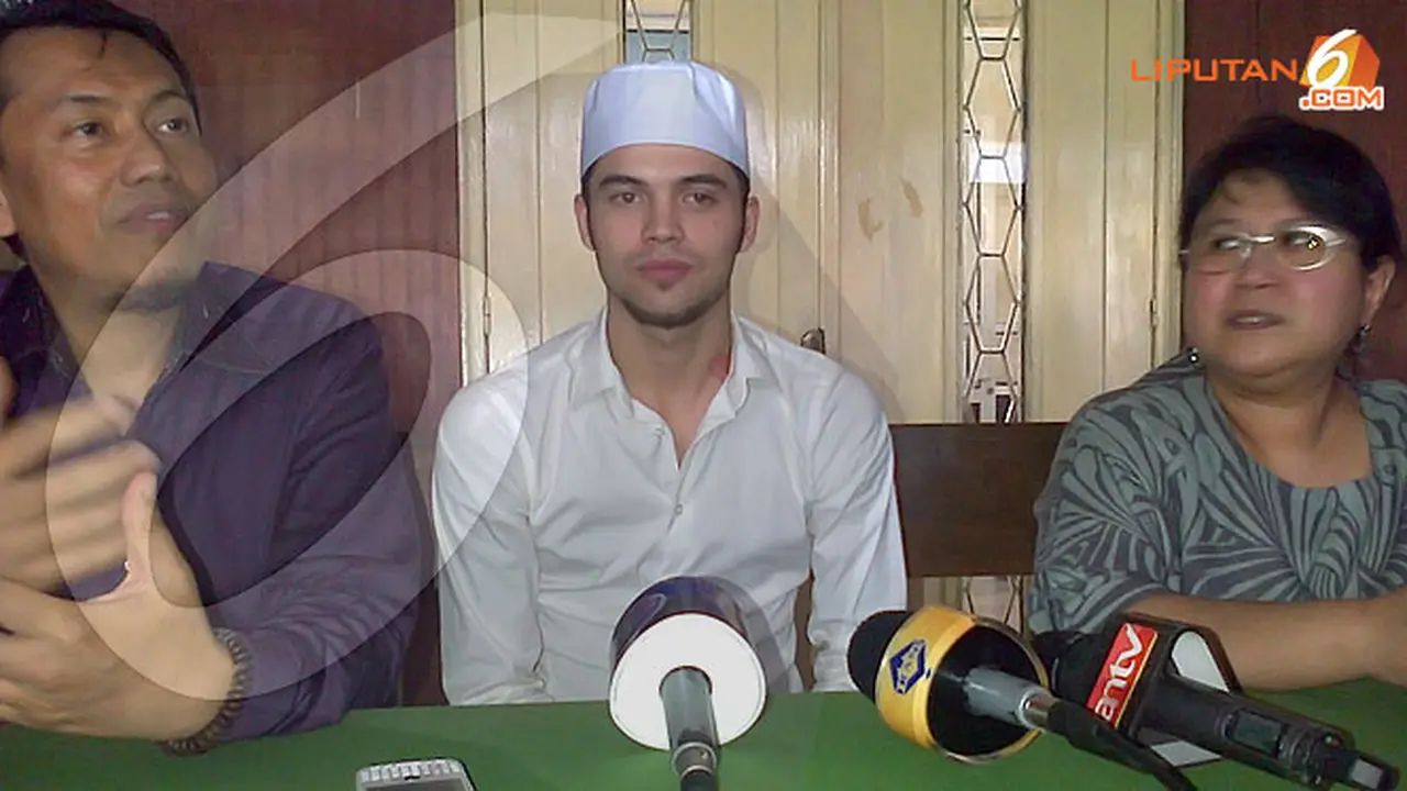 diego-micheles-mualaf-130207c.jpg