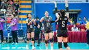 <p>Selebrasi pemain Timnas bola voli putri Thailand, Nuekjang Thatdao setelah memperoleh angka saat menghadapi Indonesia pada laga putaran pertama SEA V League 2023 di Vinh Phuc Gymnasium, Hanoi, Vietnam, Jumat (4/8/2023). Thailand menang 3-0 (26-24, 26-24, 25-20) atas Indonesia. (Dok. SEA V League 2023)</p>