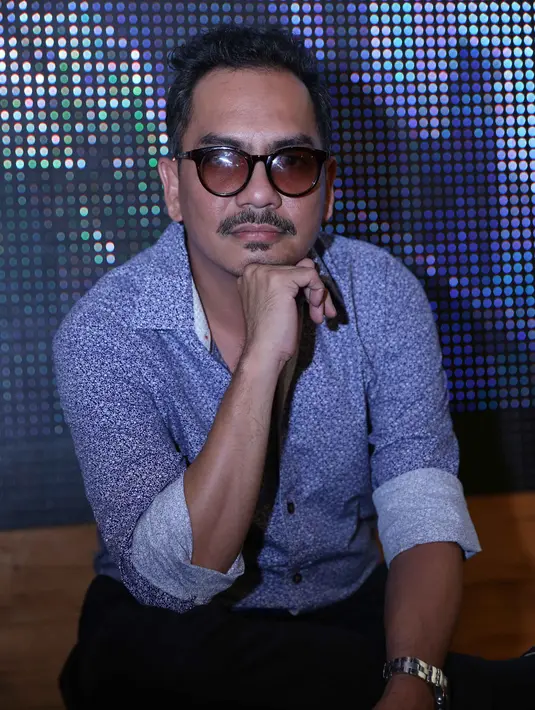 Karakter Ramadan yang diperankan Indra merupakan seorang ayah yang menjadi sahabat dari Andri (Darius Sinathrya).  (Nurwahyunan/Bintang.com)