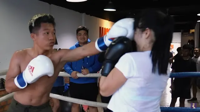 Latihan Tinju Dinar Candy