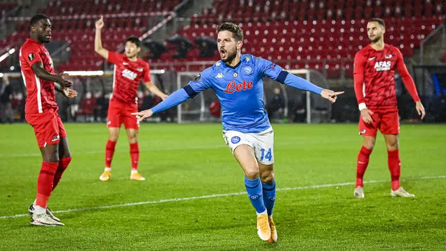 Foto Liga Europa: Napoli Ditahan AZ Alkmaar 1-1, Grup F Belum Tentukan Wakil ke 32 Besar