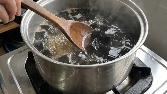 Merebus Cincau