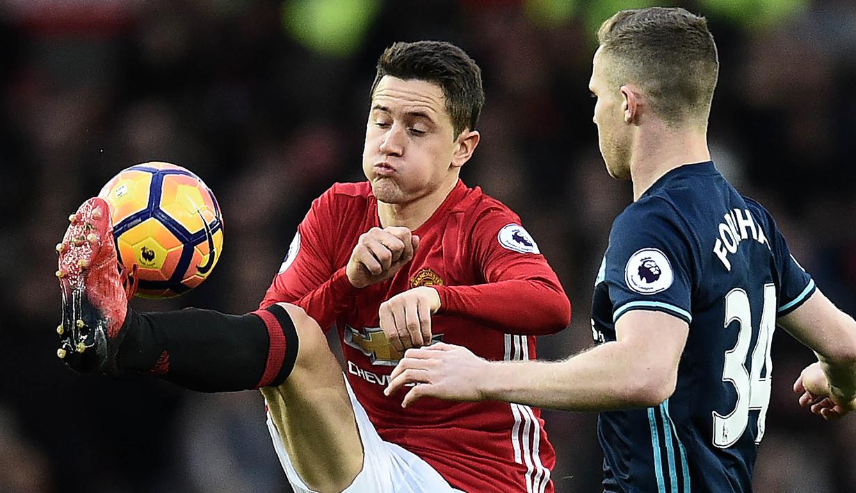 Gelar ini menjadi yang pertama bagi Ander Herrera selama dirinya gabung Manchester United sejak tahun 2014 lalu. (AFP/Oli Scarff)