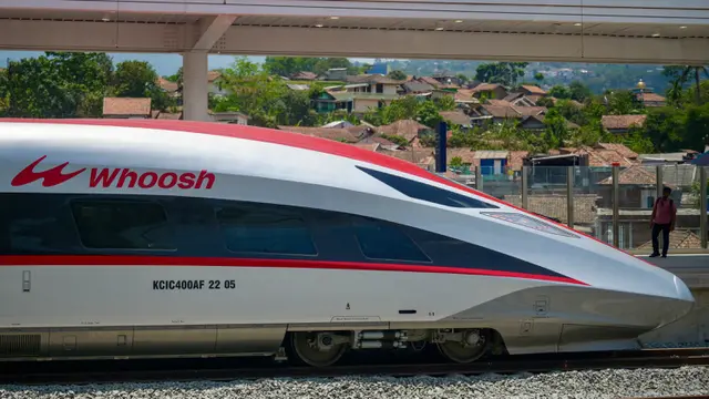 Tampilan Kereta Cepat 'Whoosh'