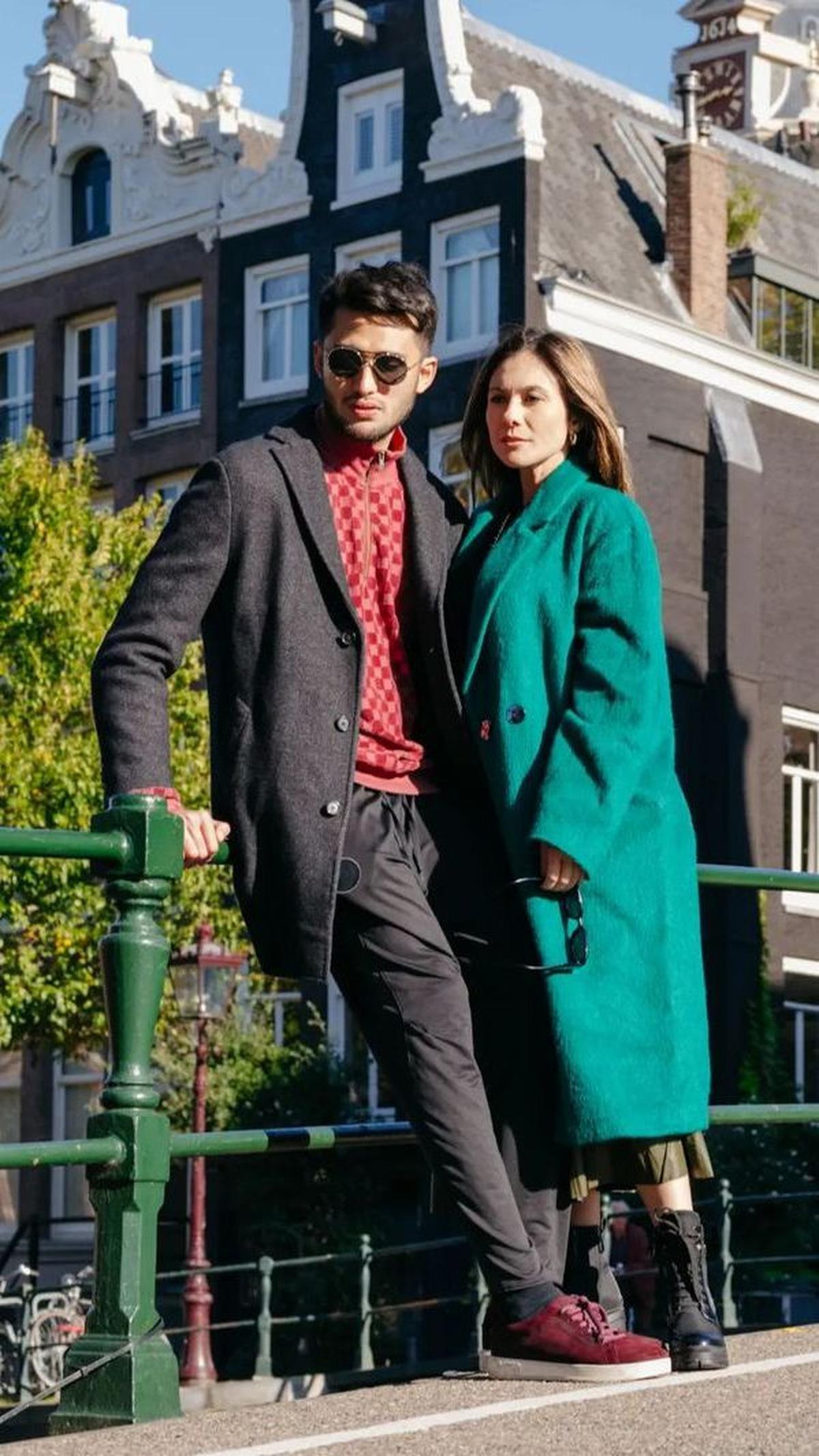 Bahkan, foto serta video kemesraan mereka berdua di Instagram mendadak menghilang. Padahal, pasangan ini kerap membagikan momen mesra sampai liburan ke luar negeri bareng.